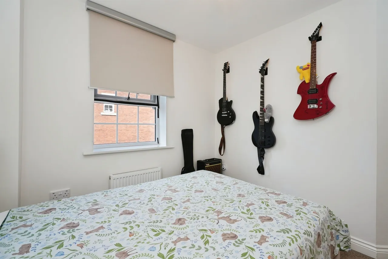 Mayfield Avenue, Wyke, Bradford, photo 10
