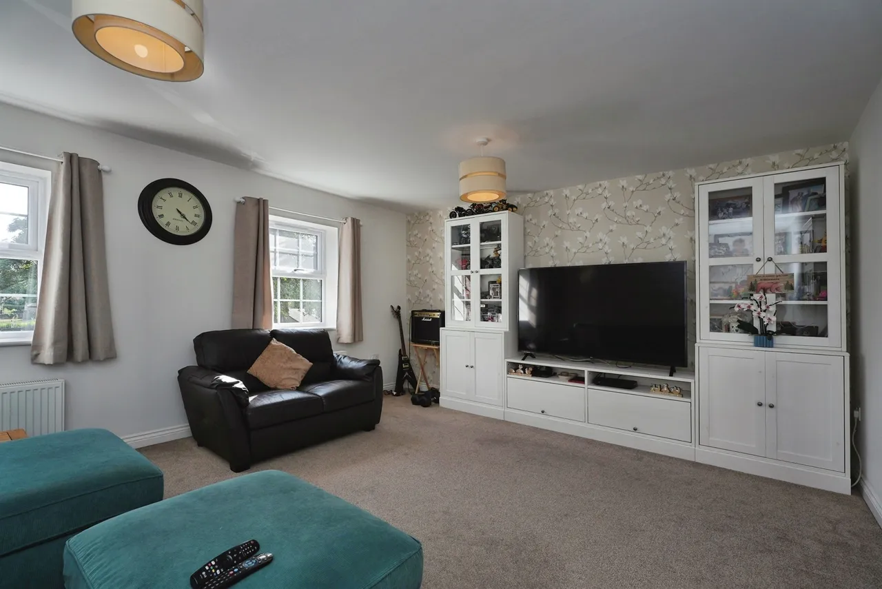 Mayfield Avenue, Wyke, Bradford, photo 6