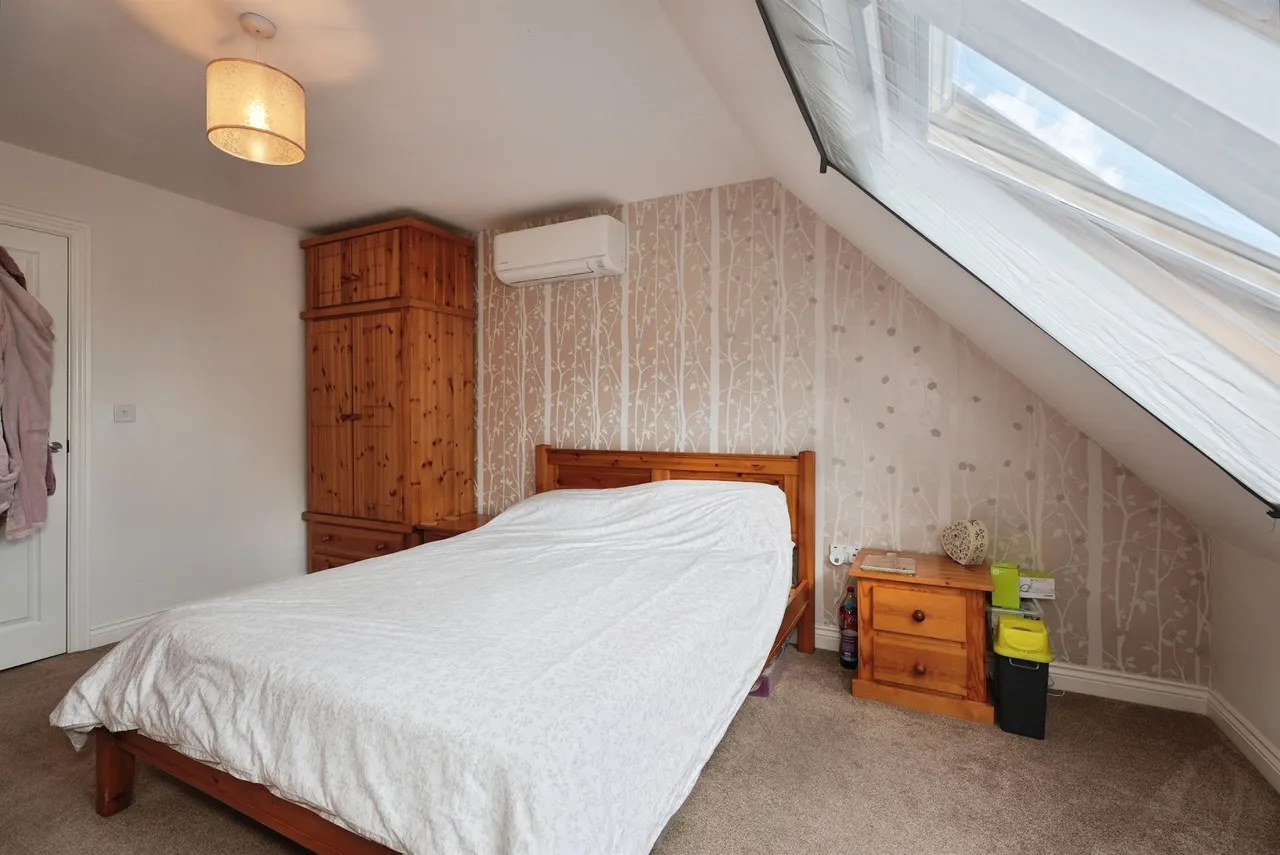 Mayfield Avenue, Wyke, Bradford, photo 12