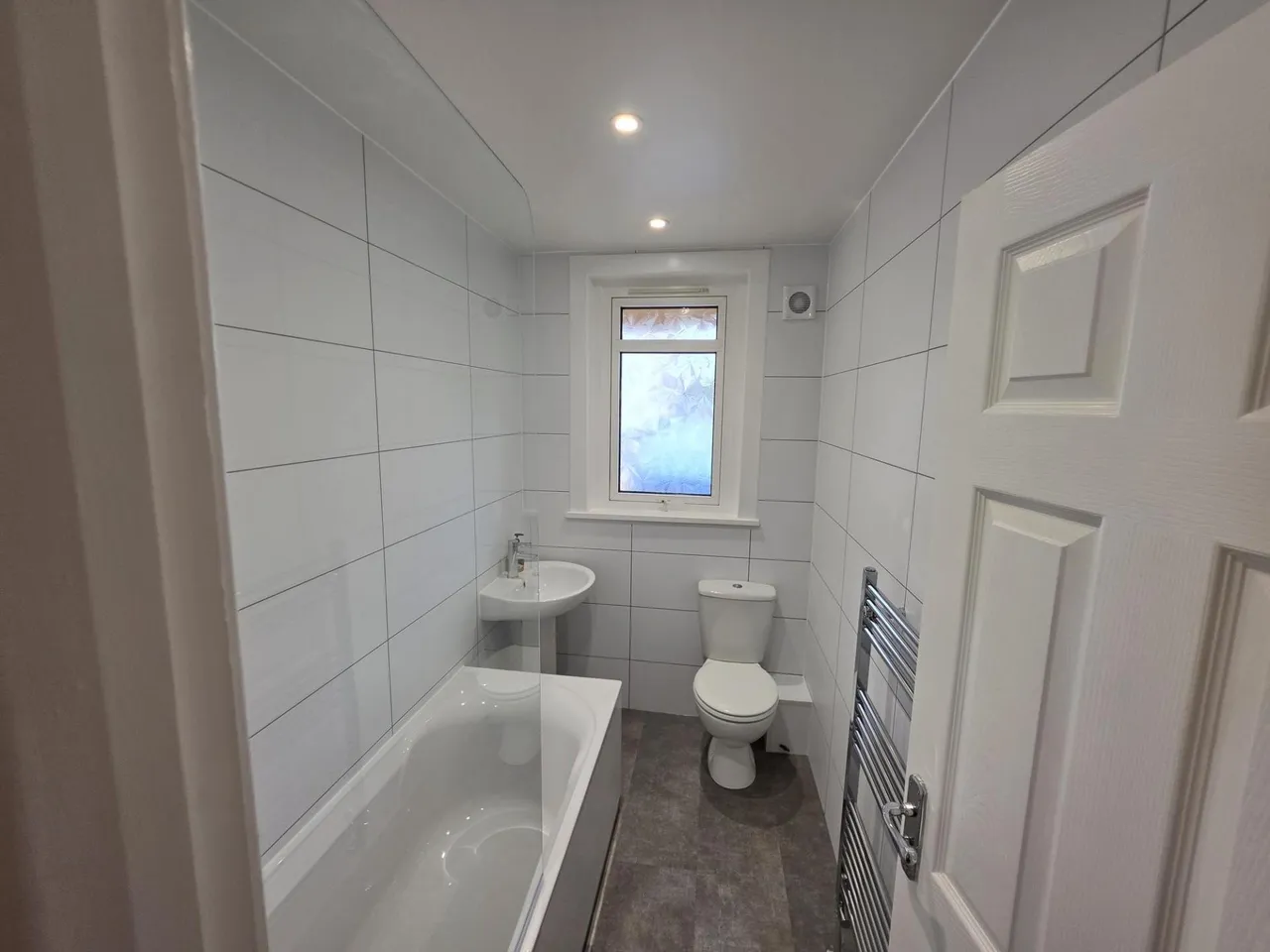 Windsor Crescent, Maddiston, FK2, photo 4