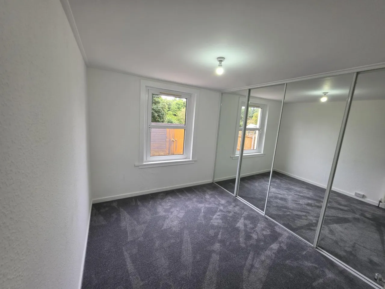 Windsor Crescent, Maddiston, FK2, photo 12
