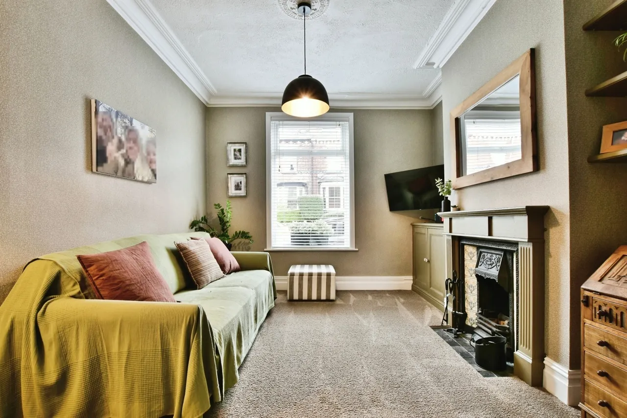 Crompton Road, Macclesfield, SK11, photo 4