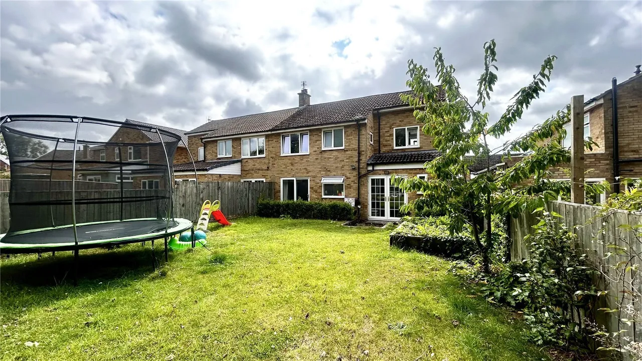 Pinewood Crescent, Heighington Village, DL5, photo 10