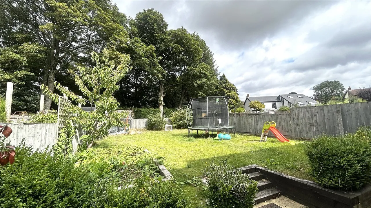 Pinewood Crescent, Heighington Village, DL5, photo 11
