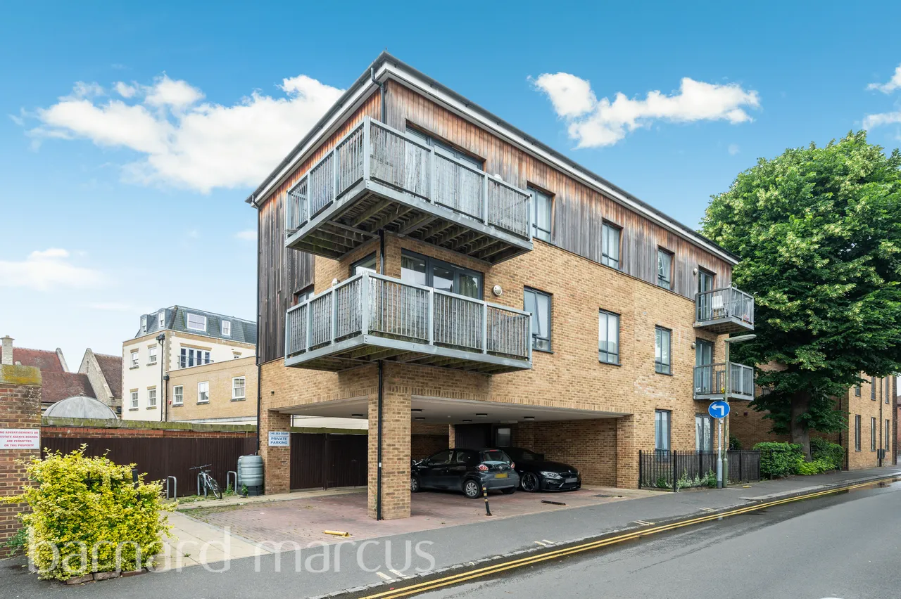 The Parade, Epsom, KT18, photo 9