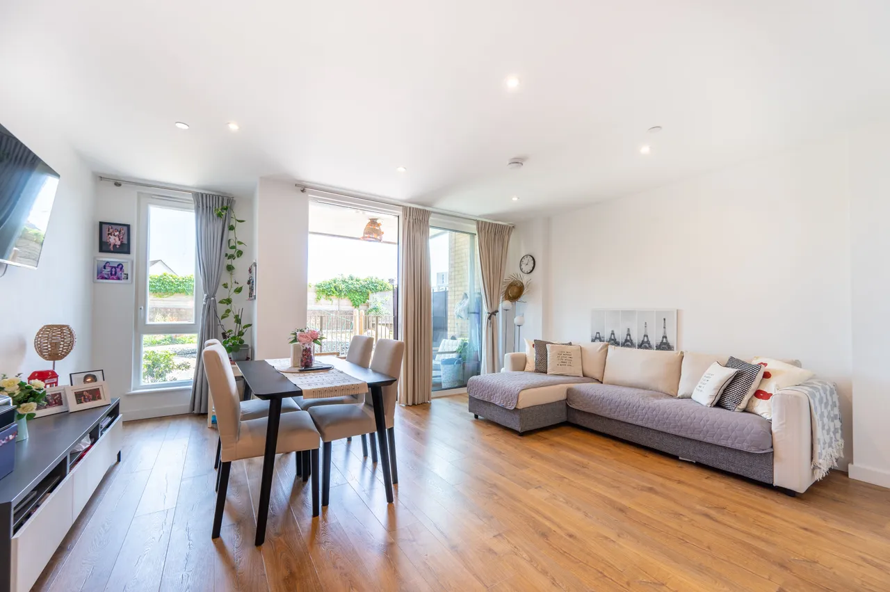 Flat 85, Brunswick House, London, photo 2