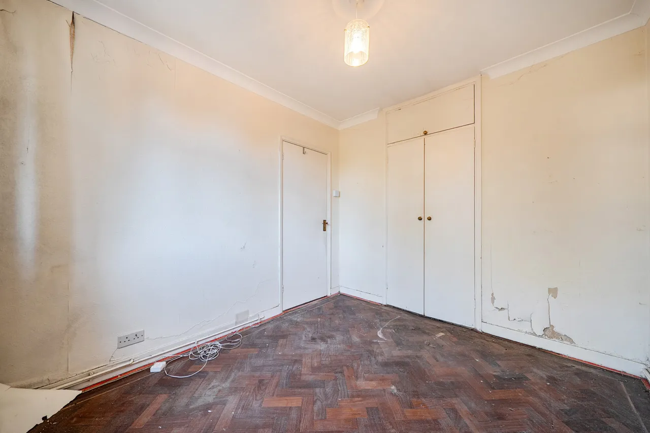 Cervantes Court, Northwood, HA6, photo 16
