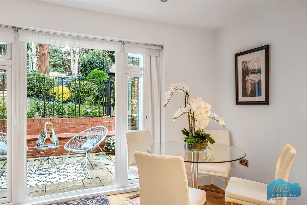 Holden Road, London, N12, photo 6
