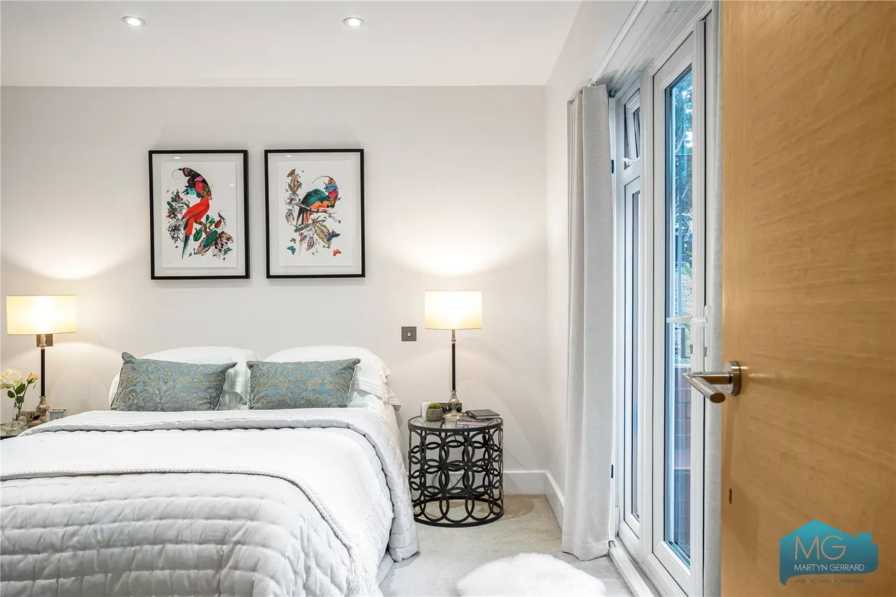 Holden Road, London, N12, photo 9