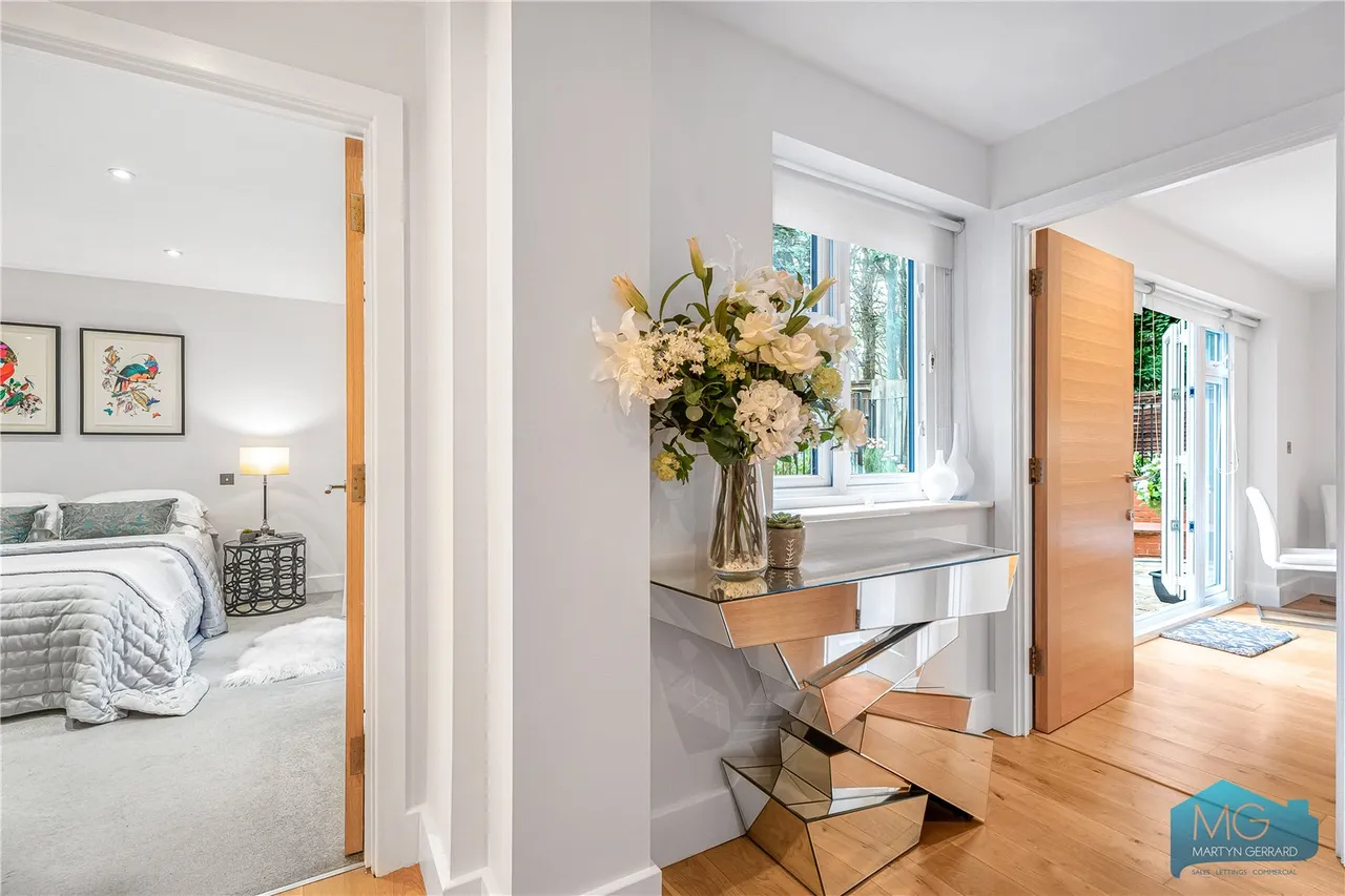 Holden Road, London, N12, photo 5