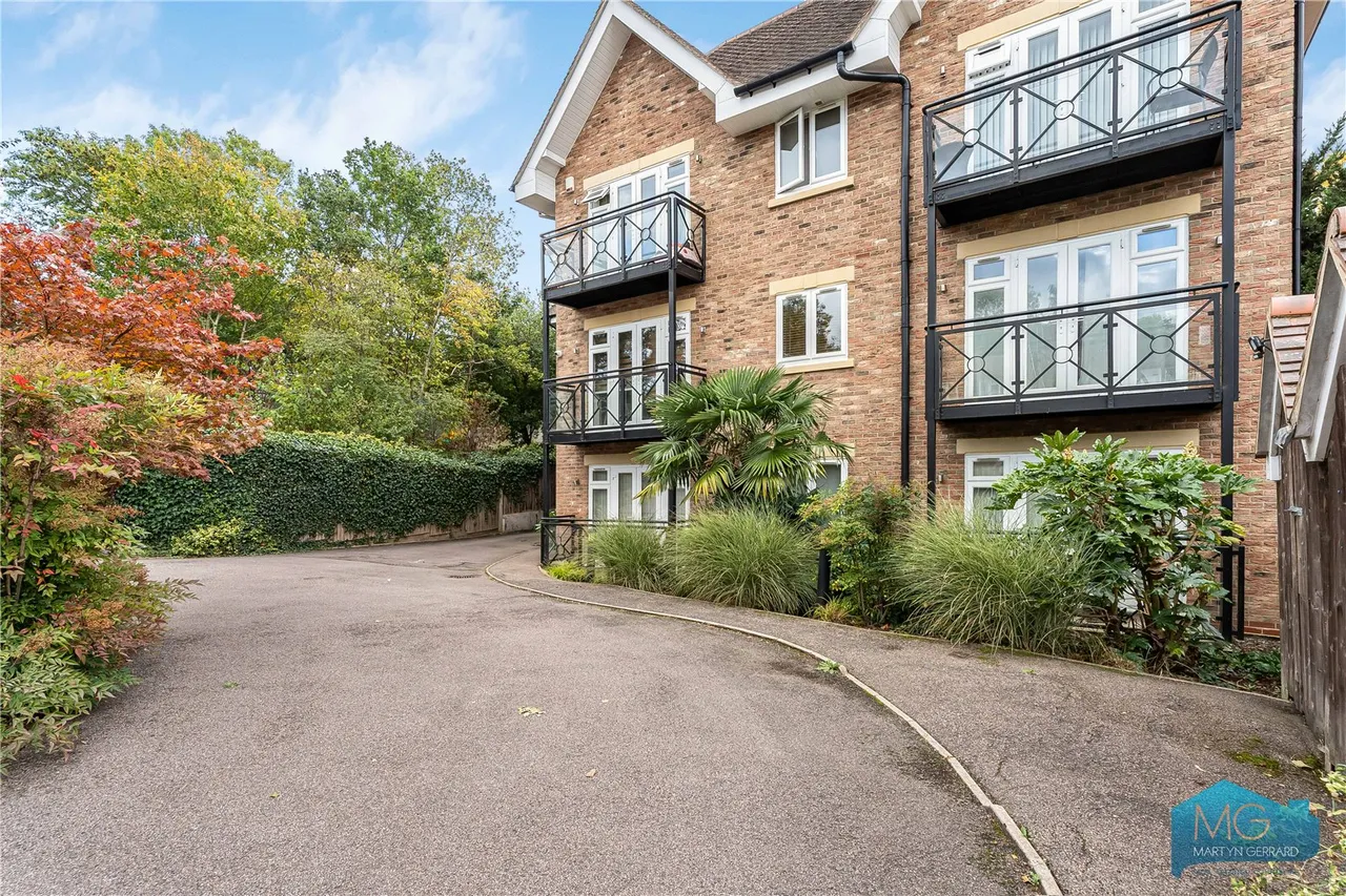 Holden Road, London, N12, photo 22
