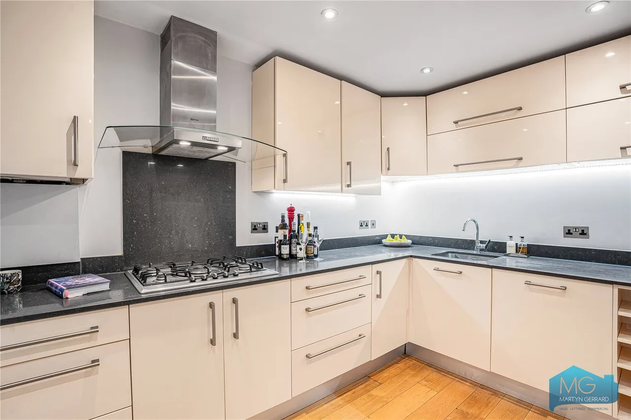 Holden Road, London, N12, photo 4