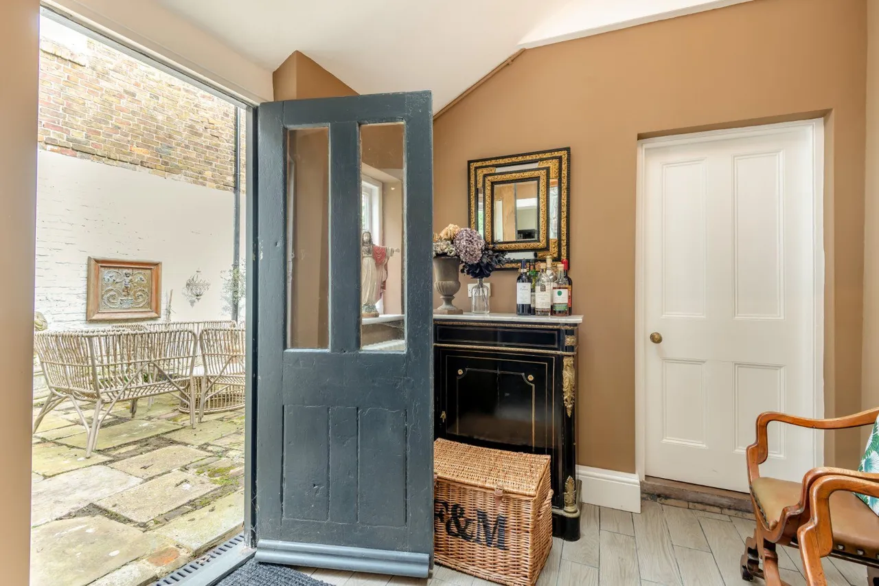 High Street, Sandwich, Kent, CT13 9EB, photo 12