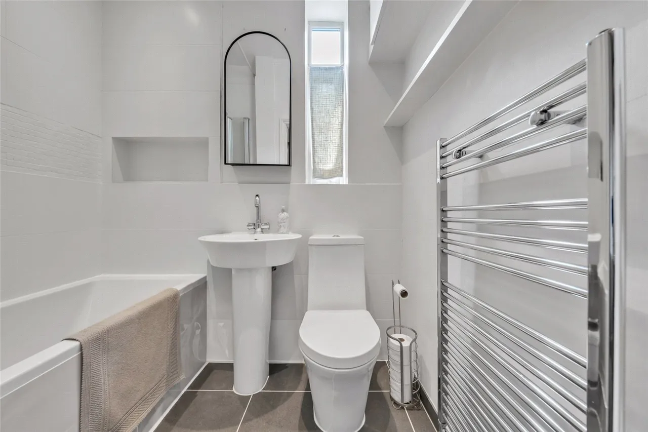 2 bed flat for sale — Parkhill Road, Belsize Park, London, NW3