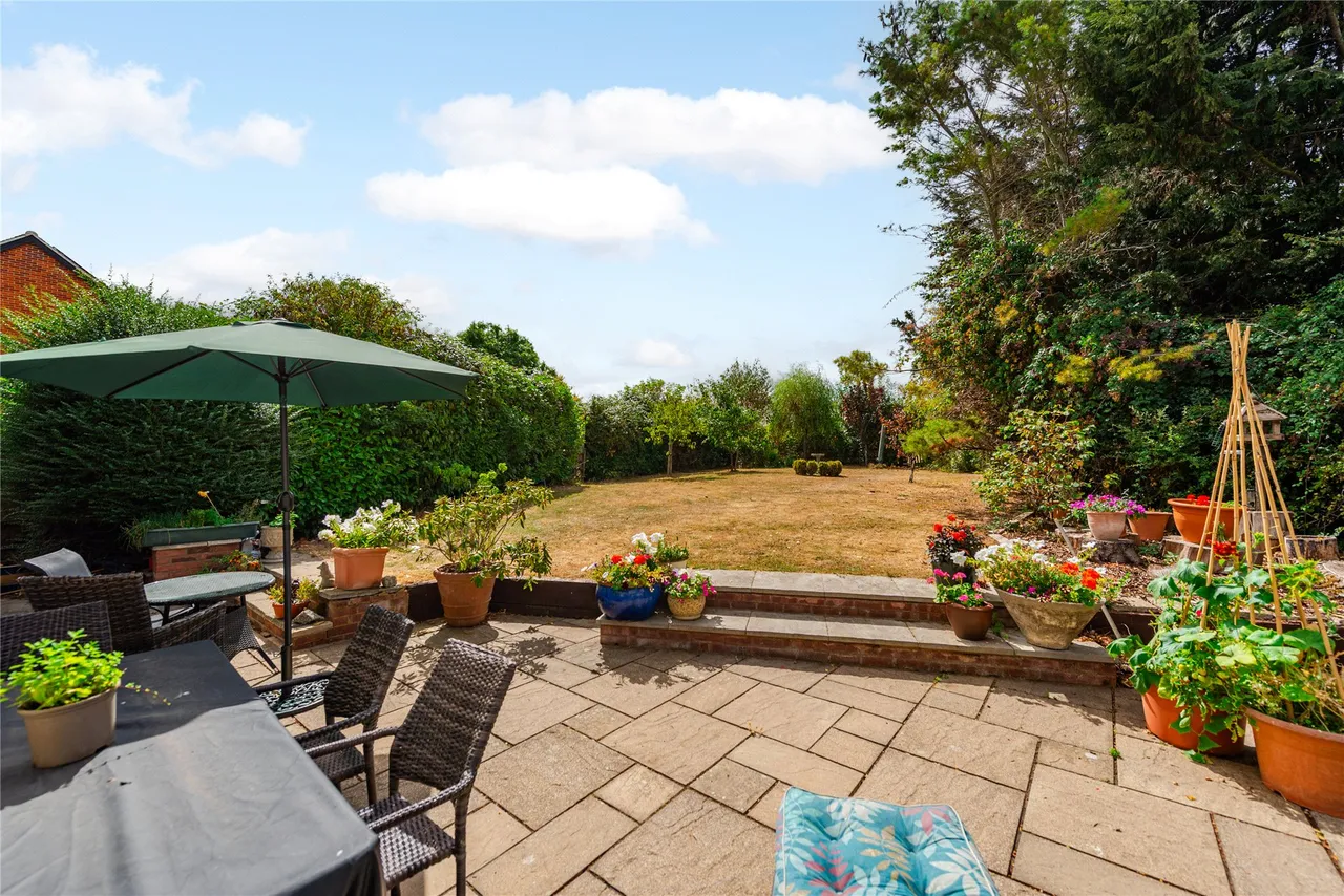Main Street, Grendon Underwood, HP18, photo 6