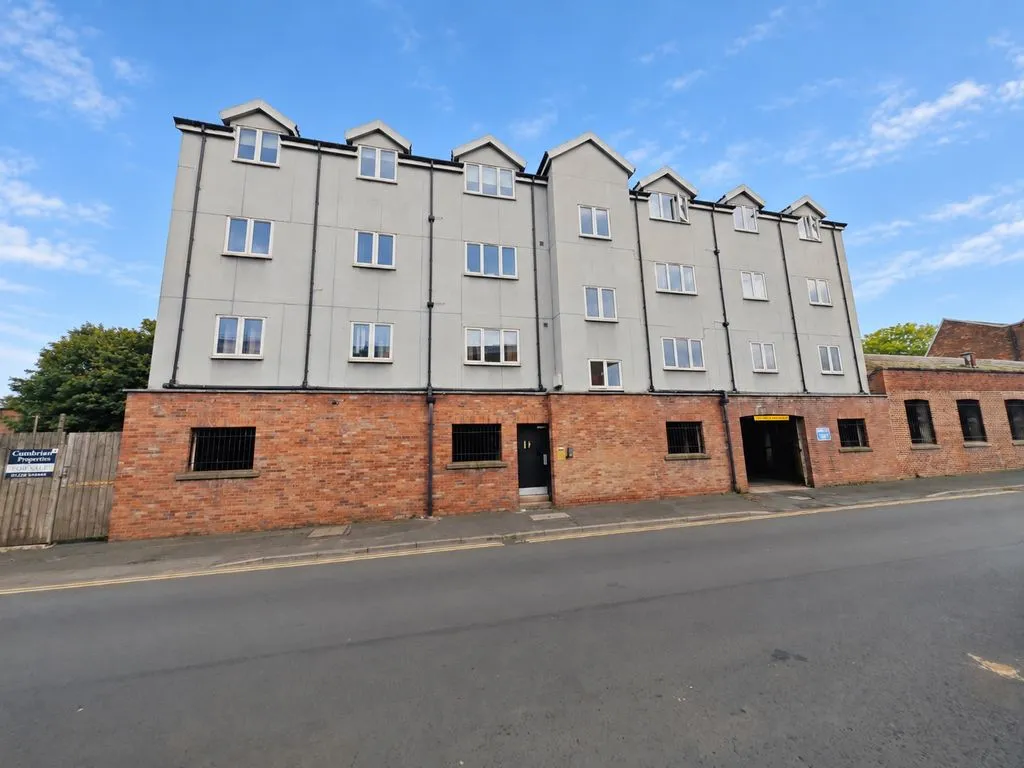 2 bed flat for sale, Willow Holme Road, Willowholme, CA2