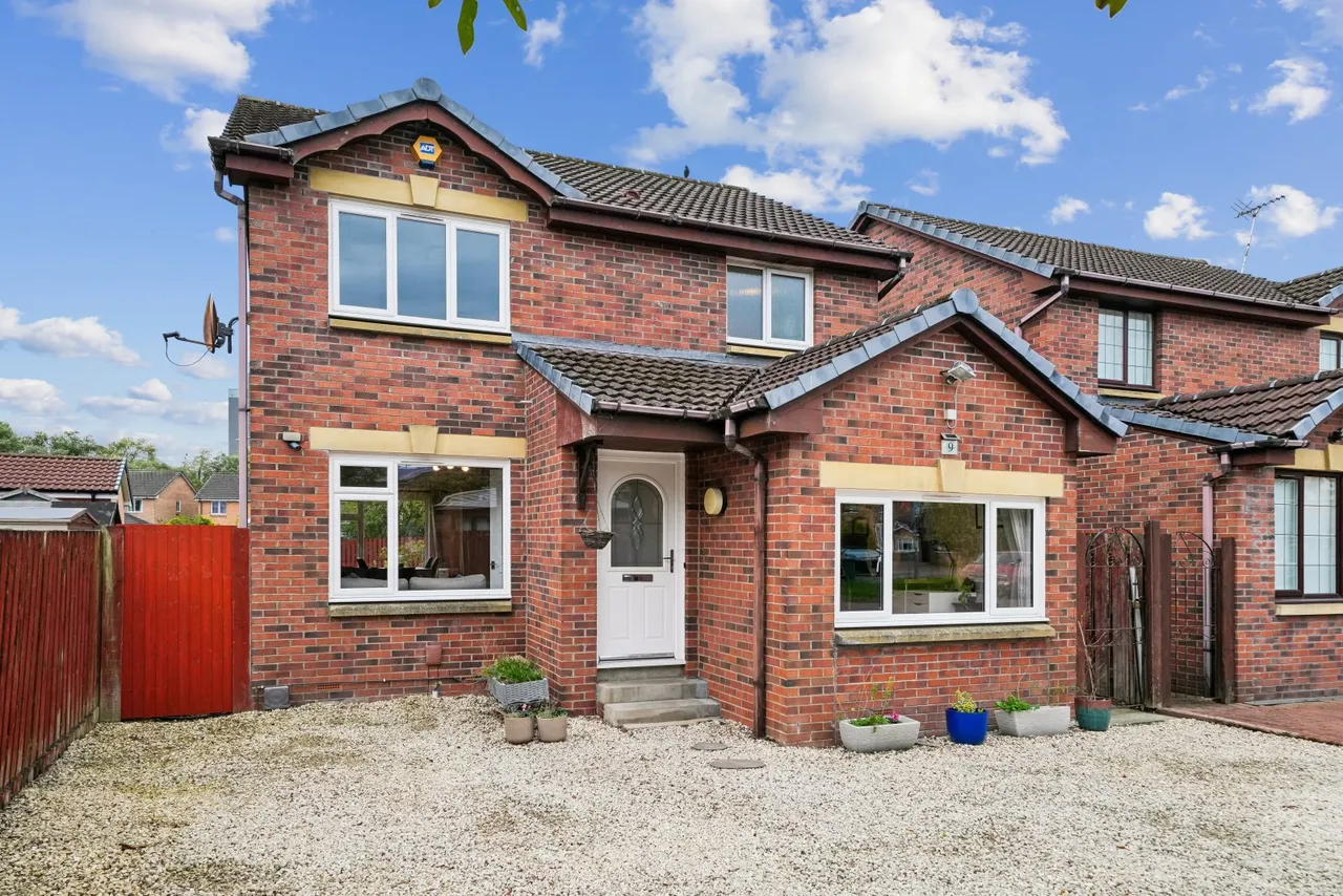 4 bed house for sale, Foinaven Gardens, Thornliebank, G46