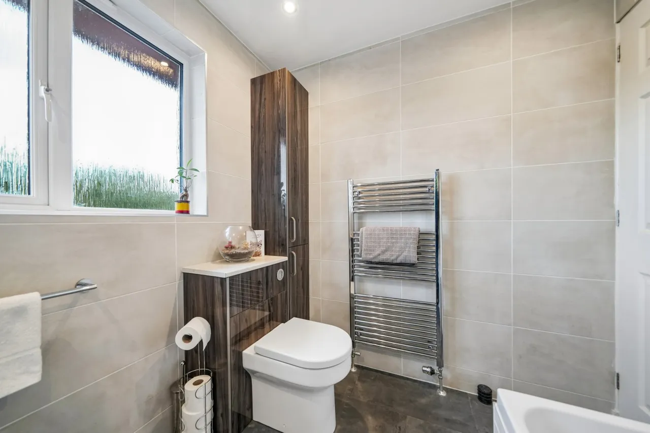 Foinaven Gardens, Thornliebank, G46, photo 28