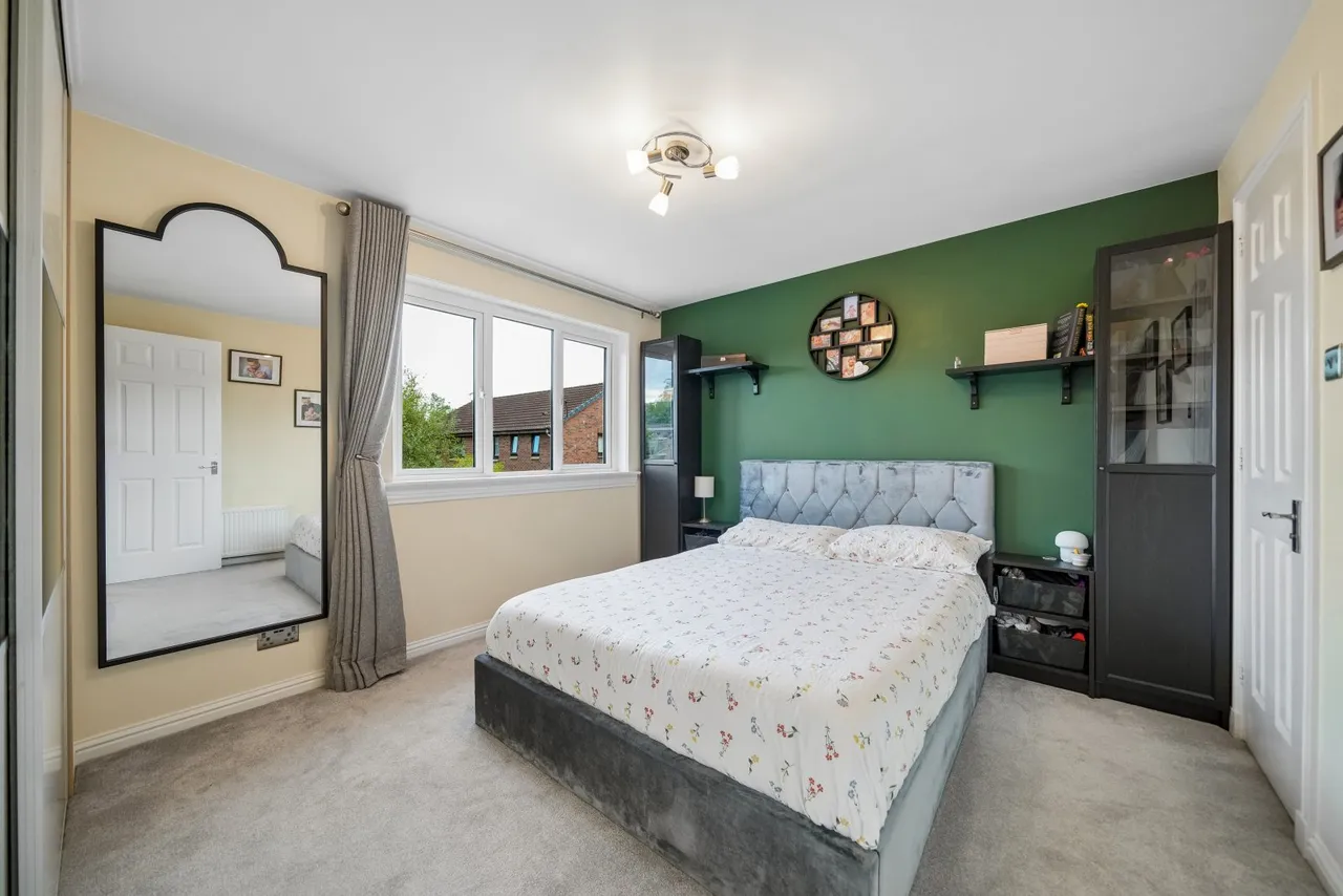 Foinaven Gardens, Thornliebank, G46, photo 13