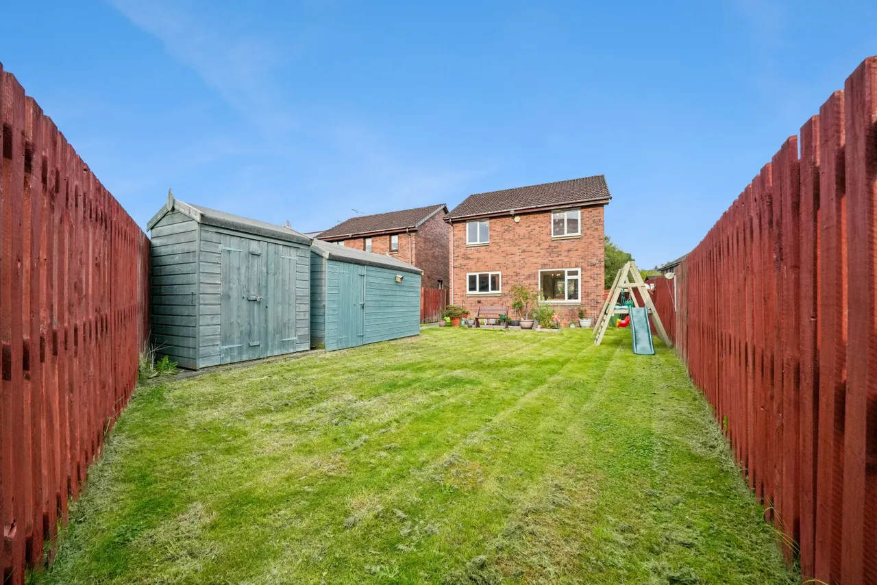 Foinaven Gardens, Thornliebank, G46, photo 31