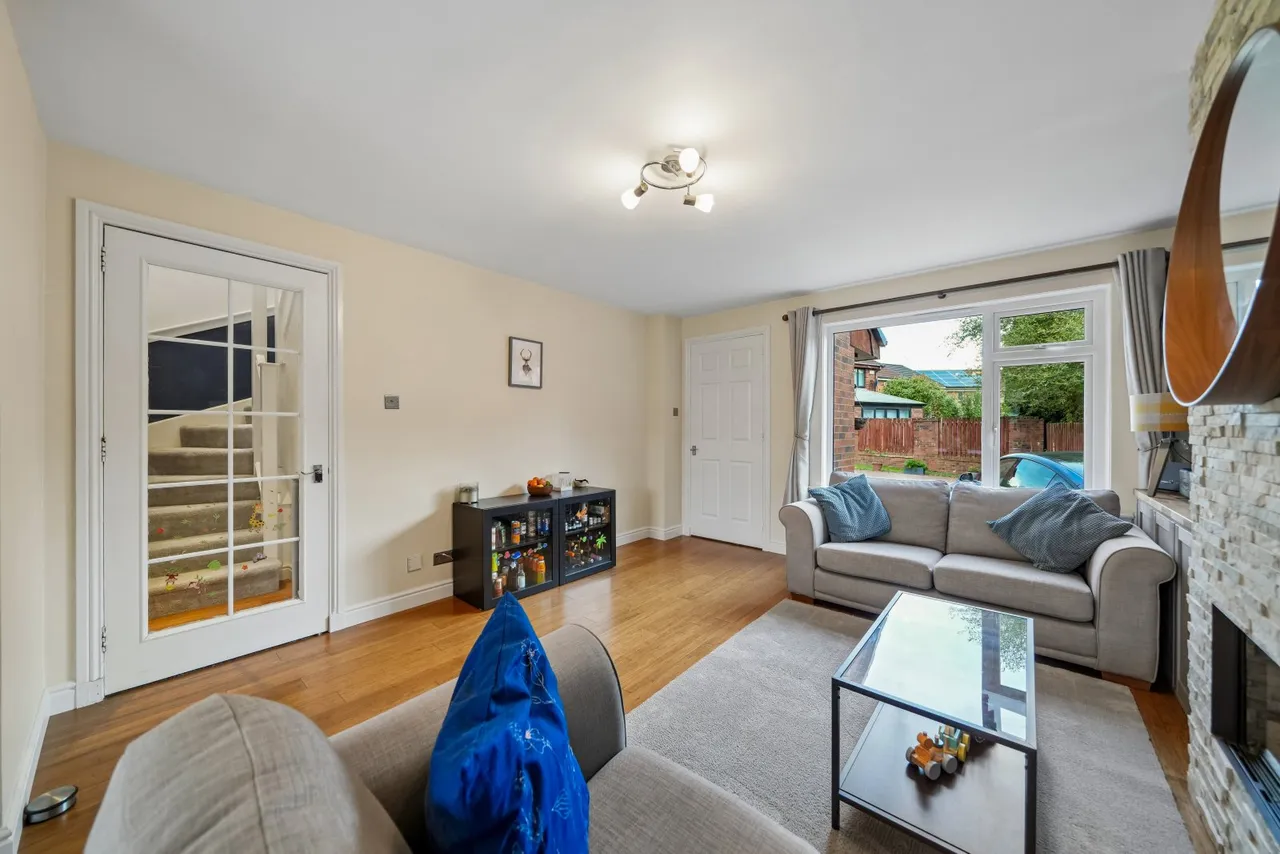 Foinaven Gardens, Thornliebank, G46, photo 4