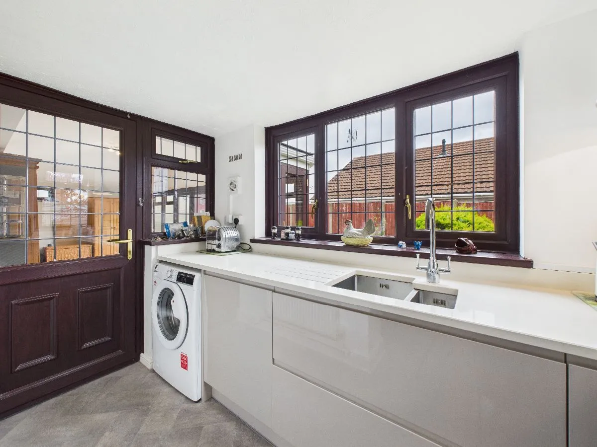 Spring Vale, Waterlooville, PO8 9DA, photo 11