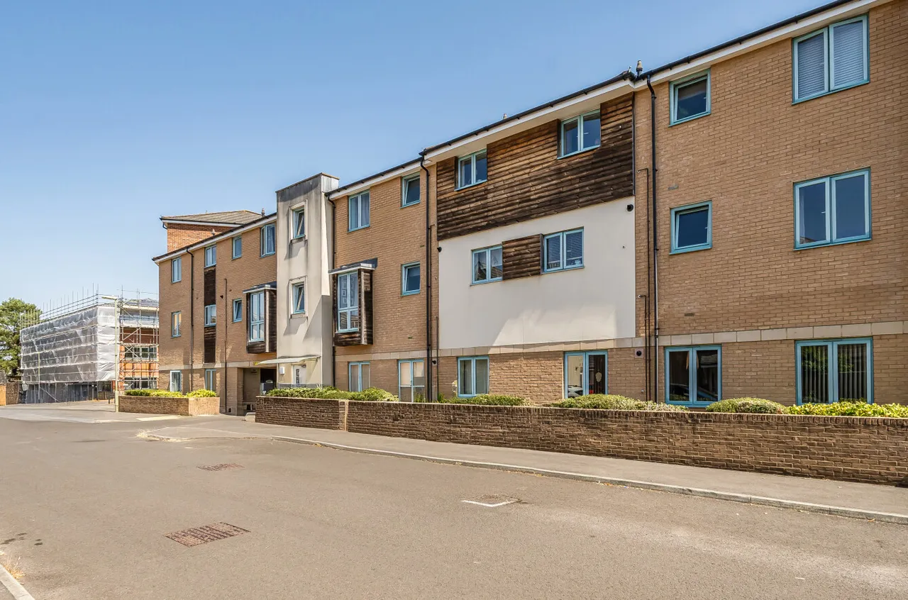 2 bed flat for sale, Conduct Gardens, Eastleigh, SO50