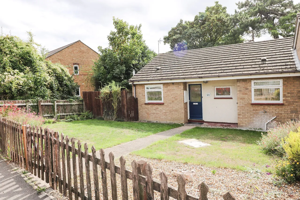 2 bed house to rent, Back Road, Linton, CB21