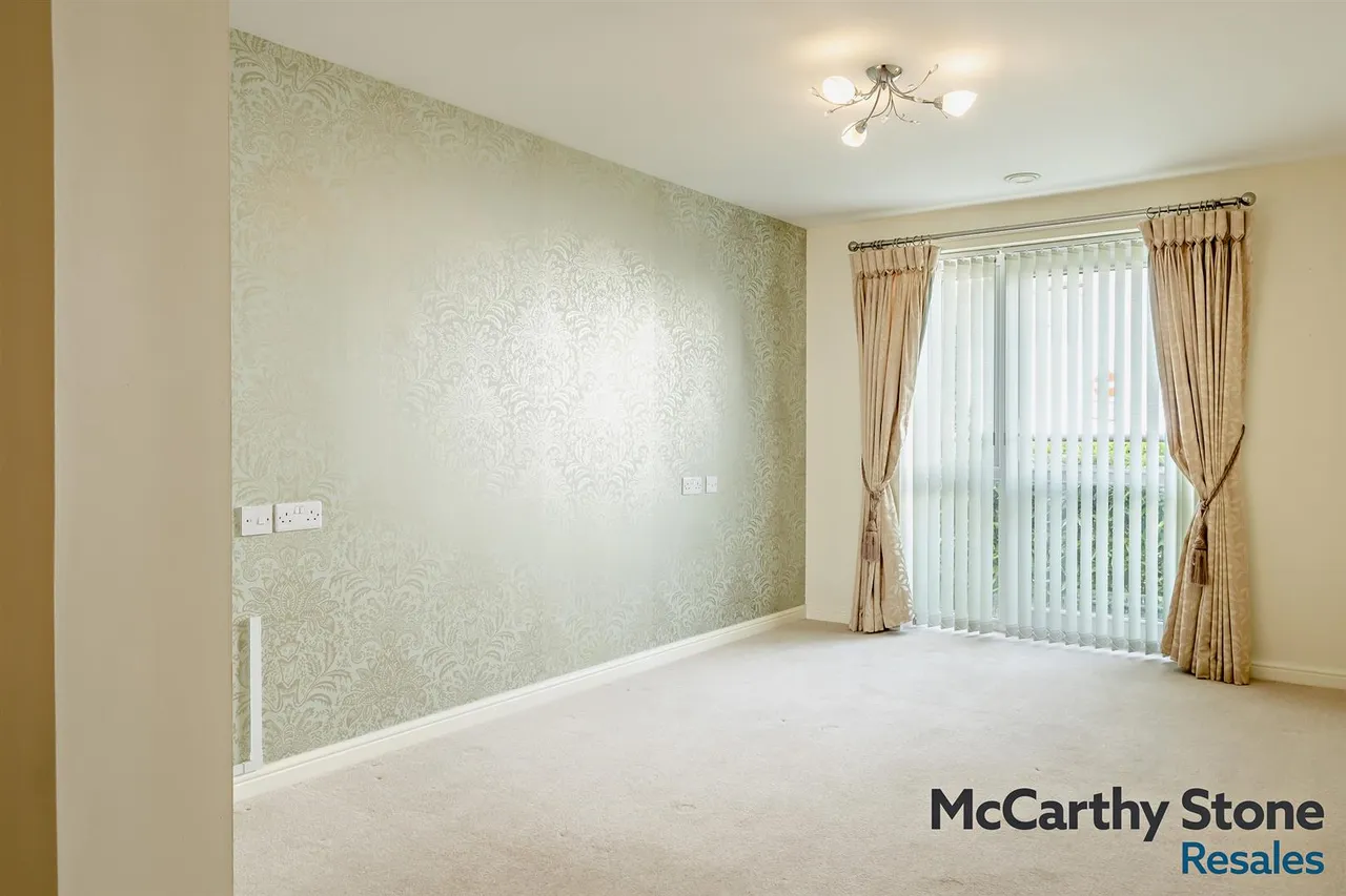 Foxes Road, Newport, PO30, photo 7