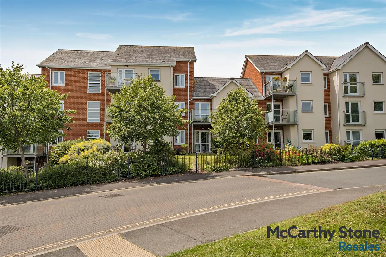 Foxes Road, Newport, PO30, photo 26