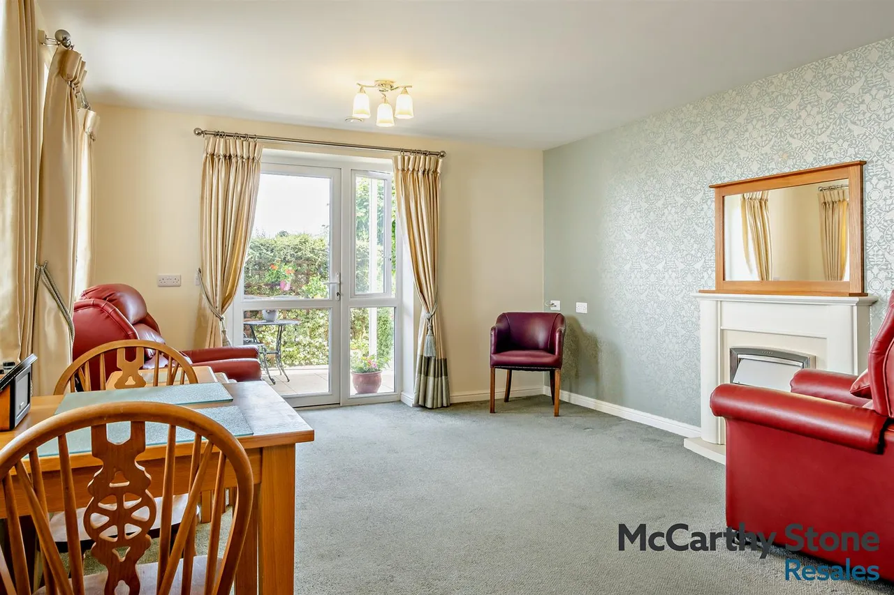 Foxes Road, Newport, PO30, photo 2