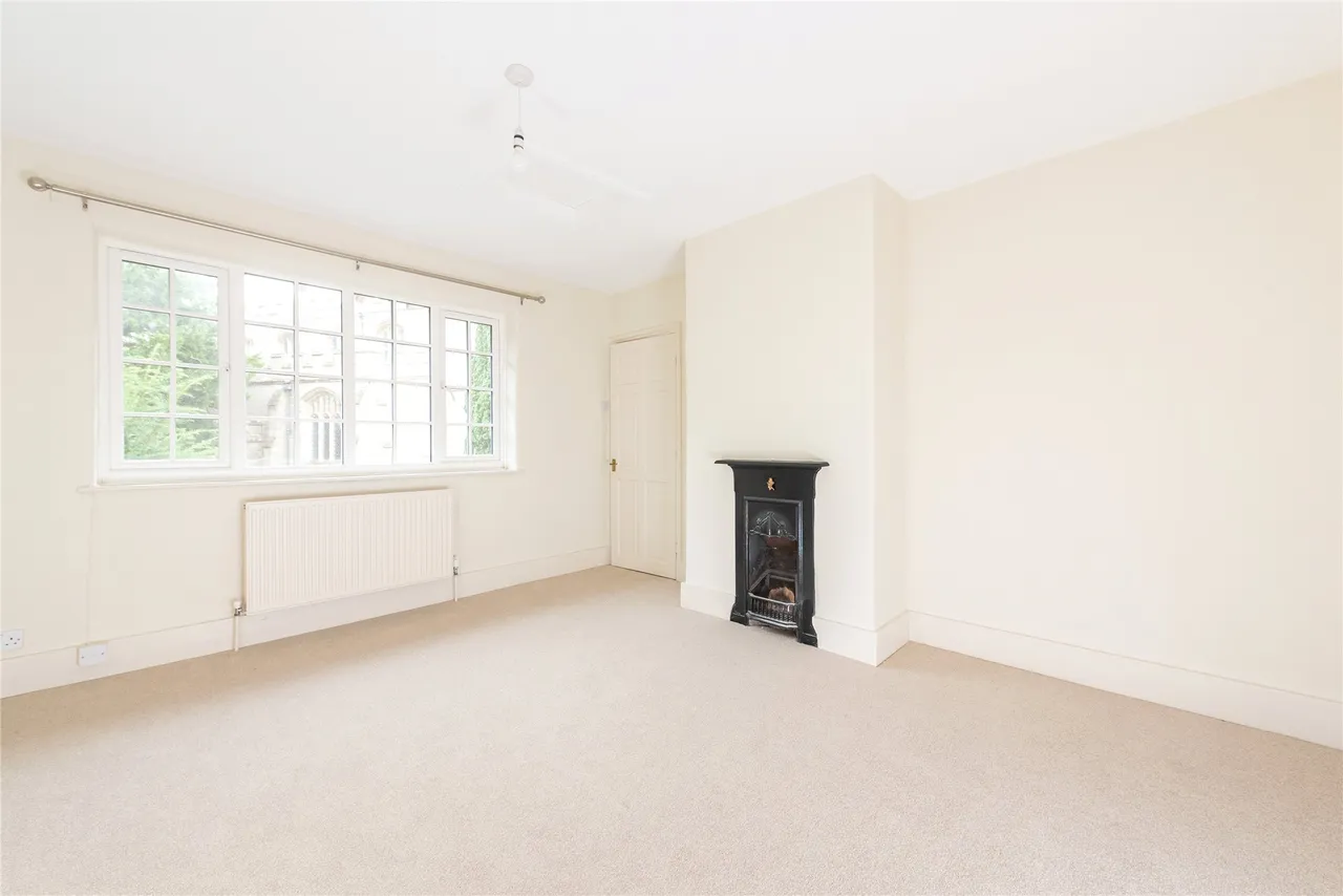 Church Walk, North Crawley, MK16, photo 8