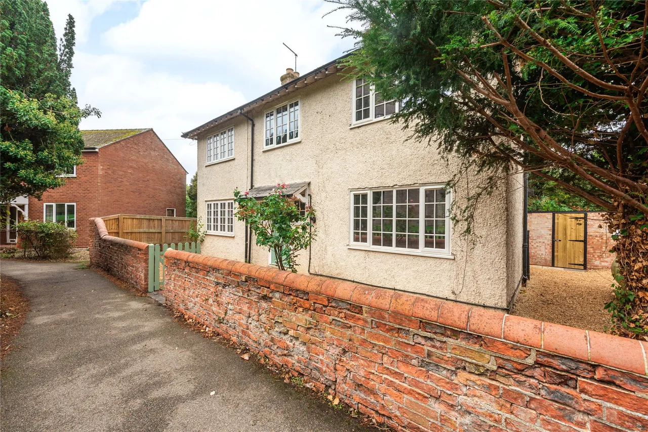 Church Walk, North Crawley, MK16, photo 14