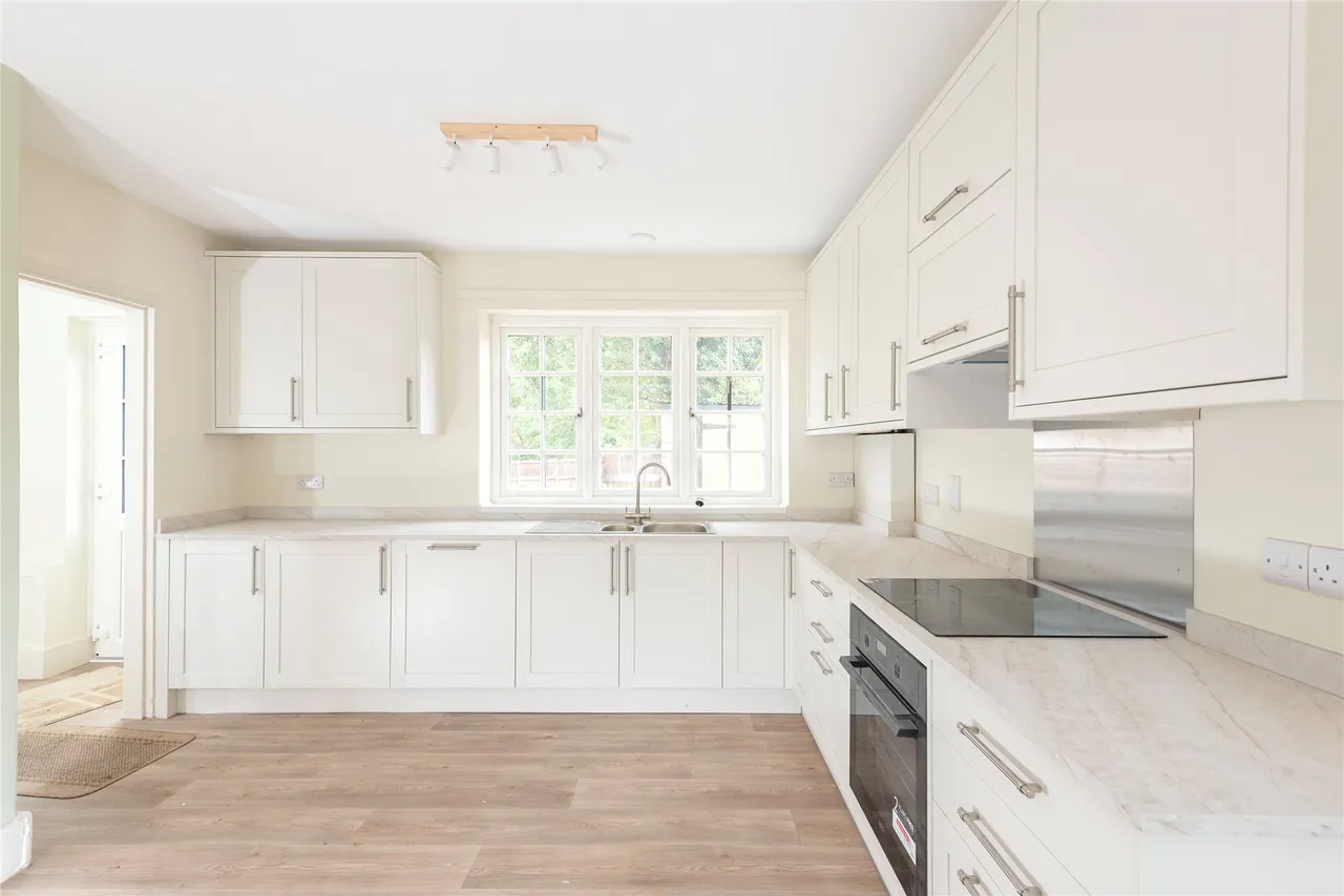 Church Walk, North Crawley, MK16, photo 2