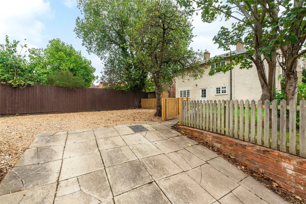 Church Walk, North Crawley, MK16, photo 10