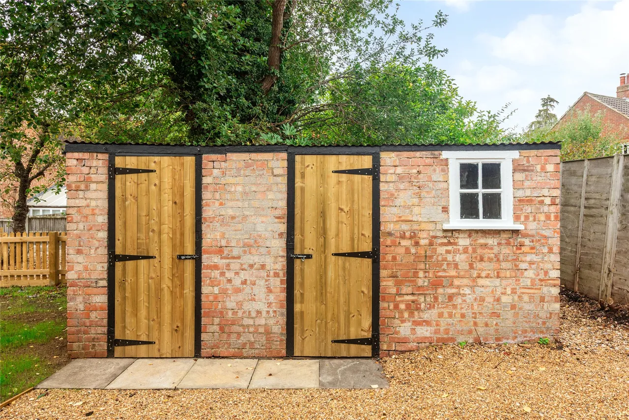 Church Walk, North Crawley, MK16, photo 12