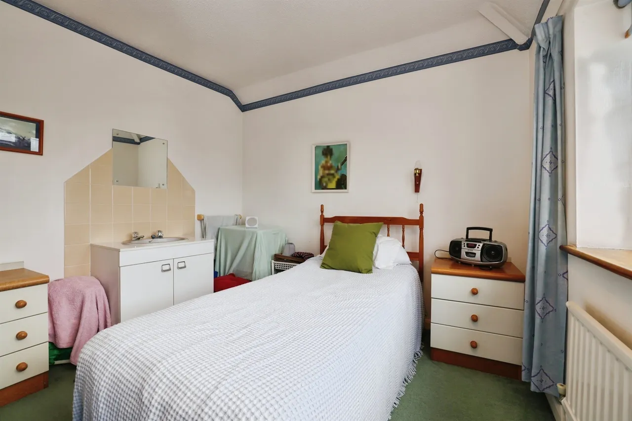 Larkhill Road, Durrington, SP4, photo 12