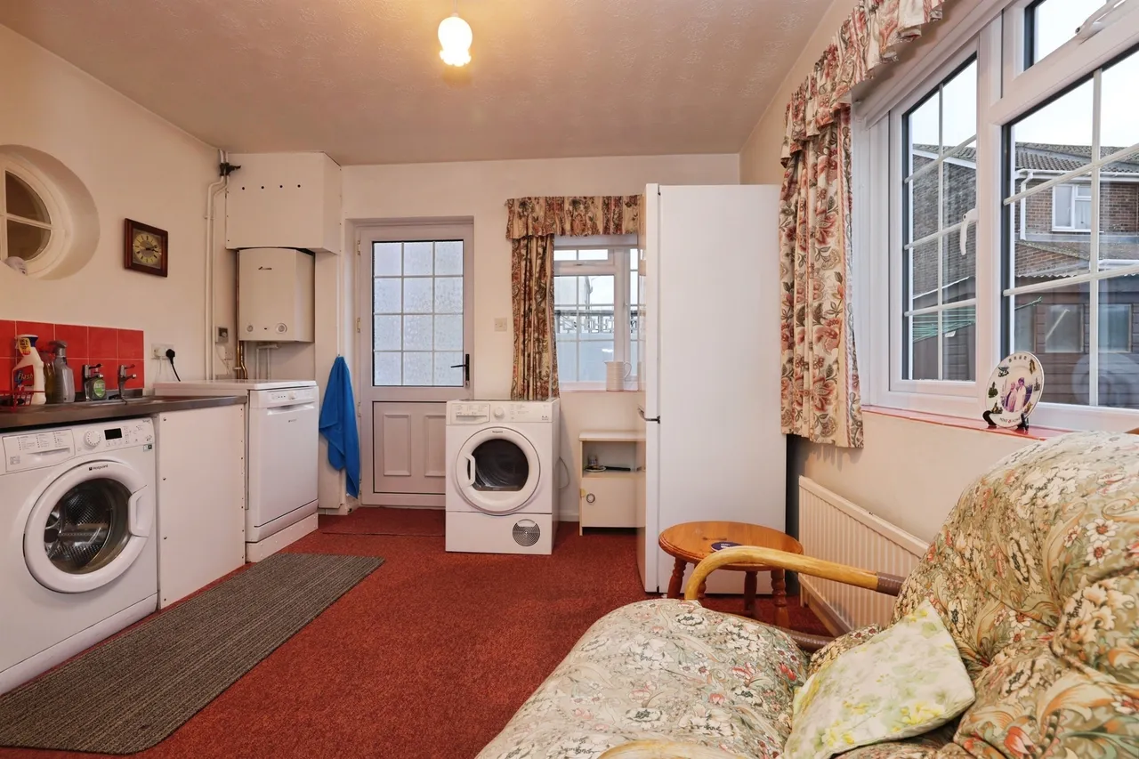 Larkhill Road, Durrington, SP4, photo 8
