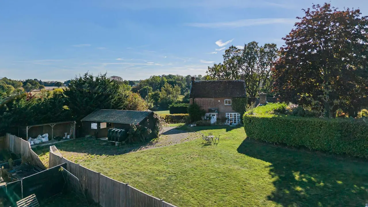 High Street, Loxwood, RH14, photo 22
