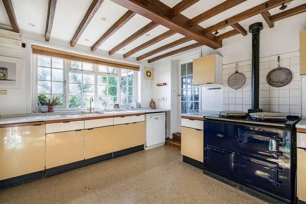 High Street, Loxwood, RH14, photo 3