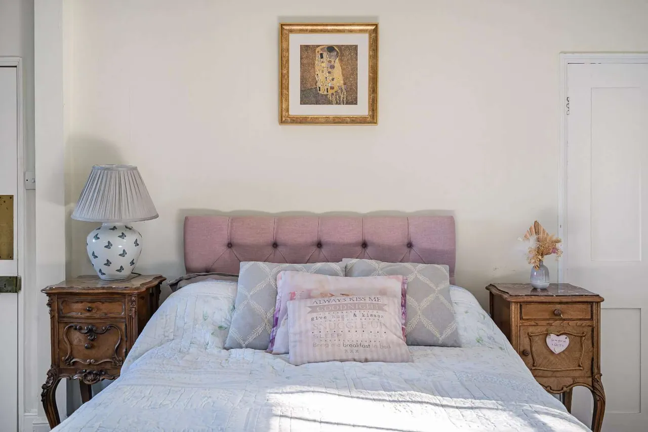 High Street, Loxwood, RH14, photo 9