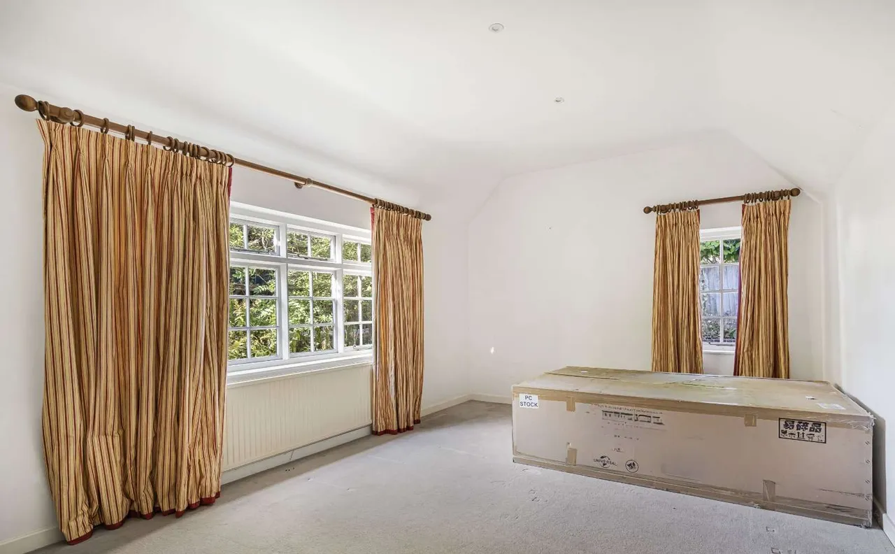 High Street, Loxwood, RH14, photo 10