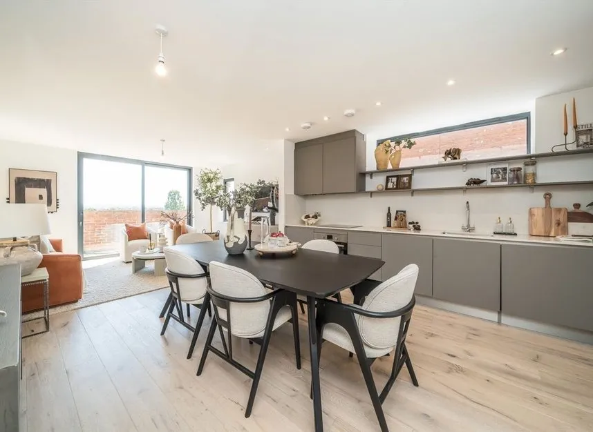 1 bed flat for sale — Cottenham Park Road, Wimbledon, SW20