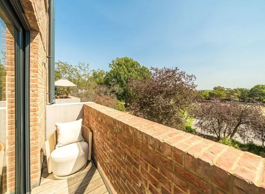 Cottenham Park Road, Wimbledon, SW20, photo 2