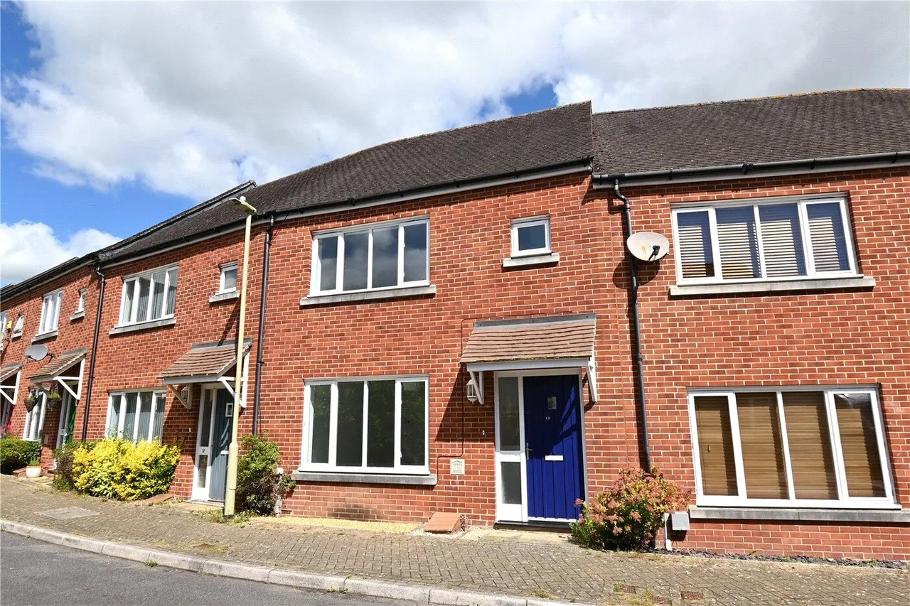 2 bed house for sale, Basswood Drive, Basingstoke, RG24