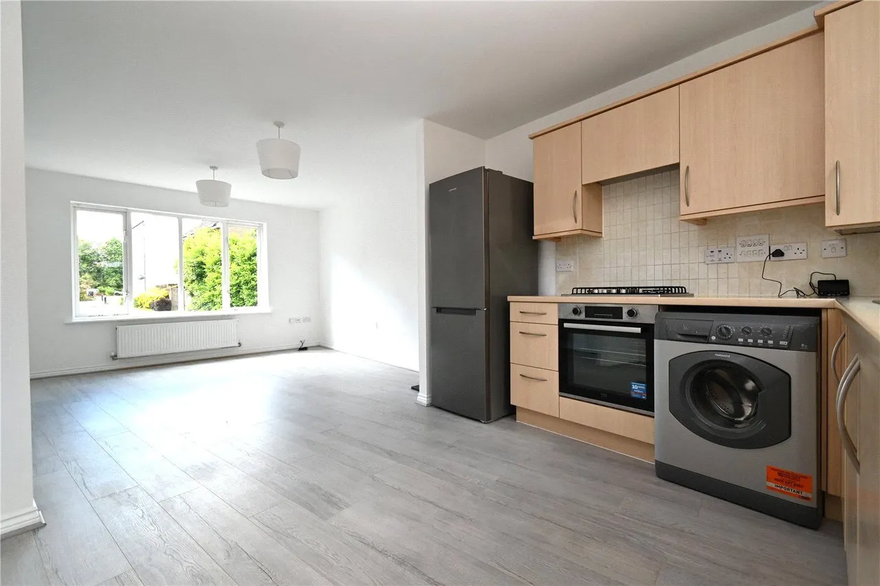Basswood Drive, Basingstoke, RG24, photo 4