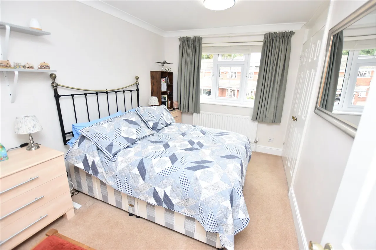 The Sycamores, Farnborough, Hampshire, GU14 7BE, photo 14