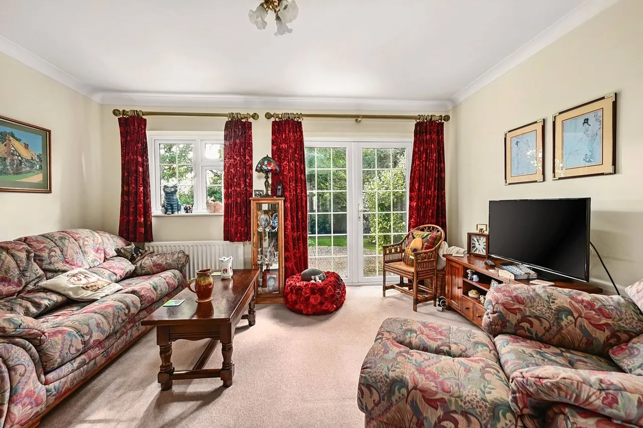 The Sycamores, Farnborough, Hampshire, GU14 7BE, photo 7