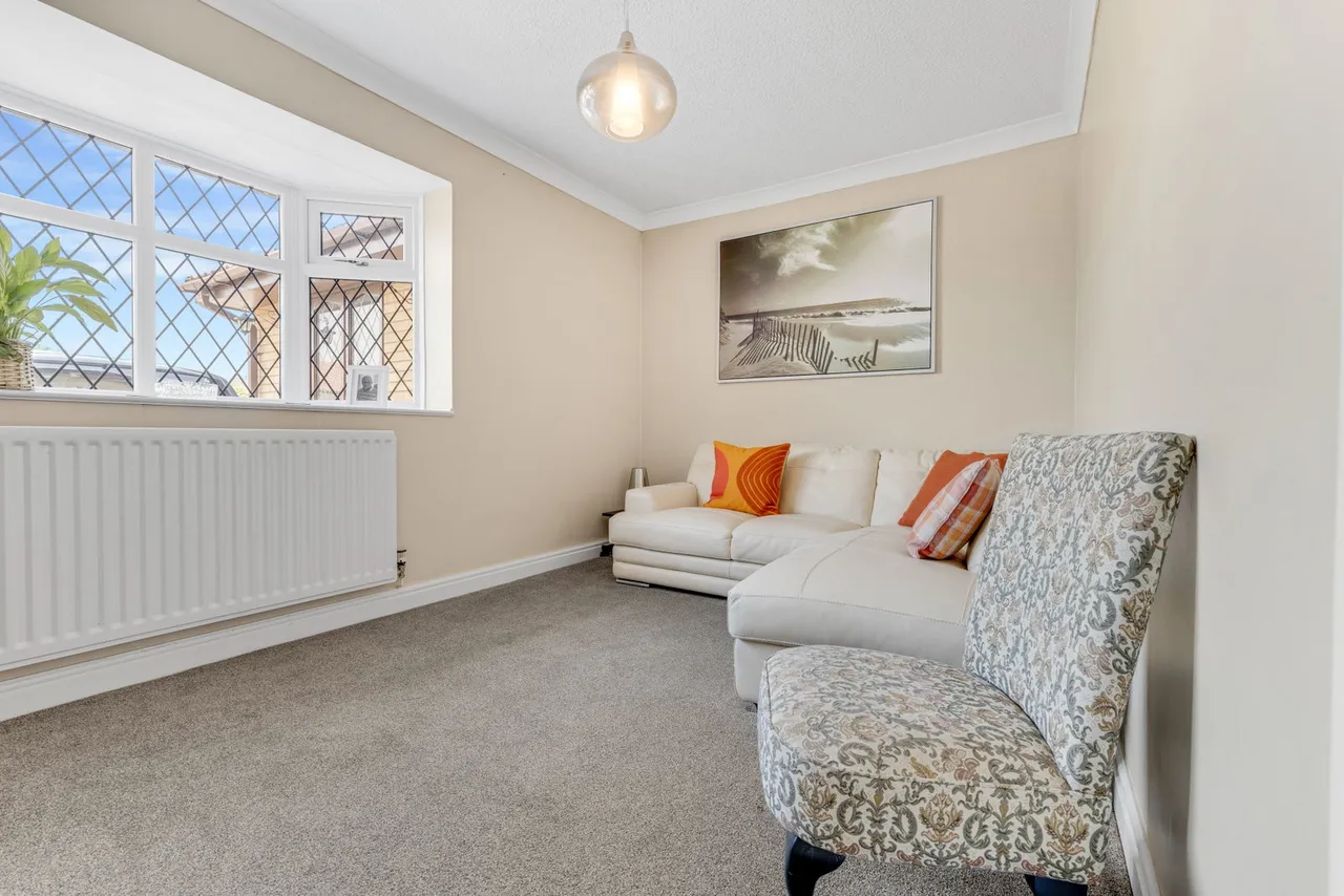 Links Drive, Norton, DY8, photo 10