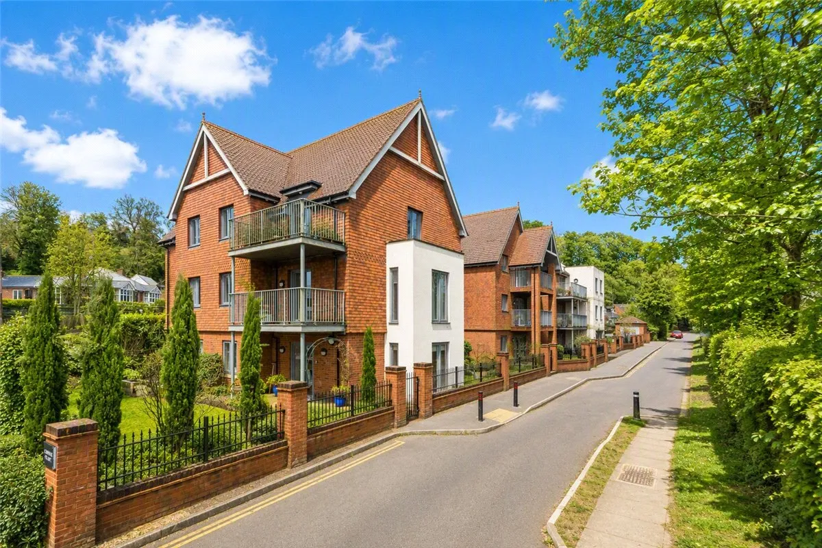 2 bed flat for sale, Granham Close, Marlborough, SN8